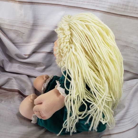 Cabbage Patch Kids Doll Head Mold 16 Blonde Hair Blue Eyes READ 16 Inch 1983 - Picture 6 of 16